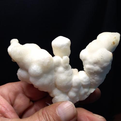 Cajcite<br />Apricena Quarries, Gargano Mountains, Apricena, Apricena Municipality, Foggia Province, Apulia, Italy<br />98 mm x 75 mm<br /> (Author: Sante Celiberti)
