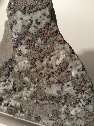 Metacinabrio<br />Bagnore, Amiata Mountain, Santa Fiora, Grosseto Province, Tuscany, Italy<br />92 mm x 104 mm<br /> (Autor: Sante Celiberti)
