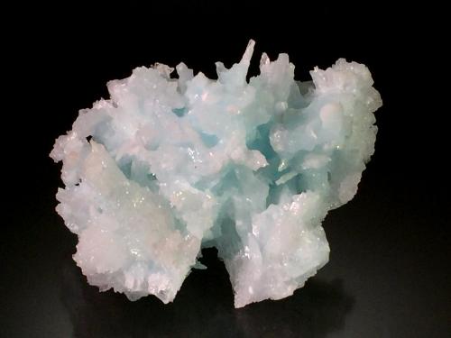 Aragonite<br />San Giovanni Mine, Punta della Torre, Iglesias, Sud Sardegna Province, Sardinia/Sardegna, Italy<br />4.7 cm x 6.2 cm<br /> (Author: Michael Shaw)