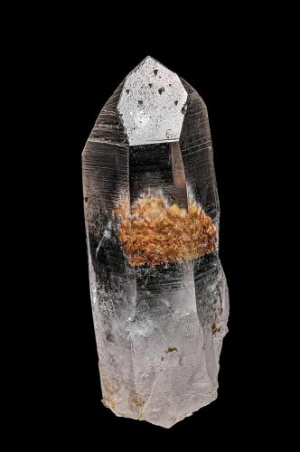 Quartz, Dolomite<br />Fisher Mountain, Mount Ida, Montgomery County, Arkansas, USA<br />9.1 x 3.7 cm<br /> (Author: am mizunaka)
