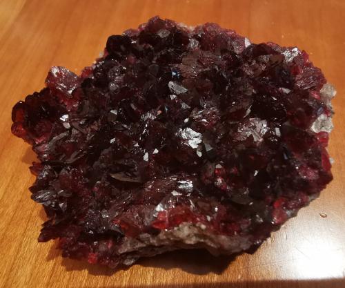 Roselite<br />Aghbar Mine (Arhbar Mine), Bou Azzer mining district, Zagora Province, Drâa-Tafilalet Region, Morocco<br />7,5 cm x 6,5 cm<br /> (Author: Enrique Llorens)