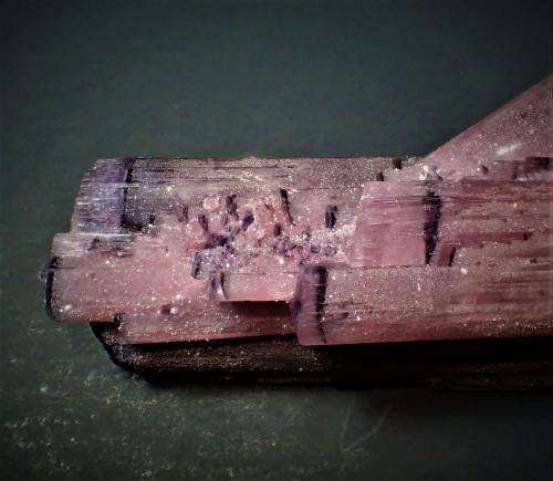 Elbaite (Tourmaline Group)<br />Badakhshan Province, Afghanistan<br />135 mm x 45 mm x 35 mm<br /> (Author: Don Lum)