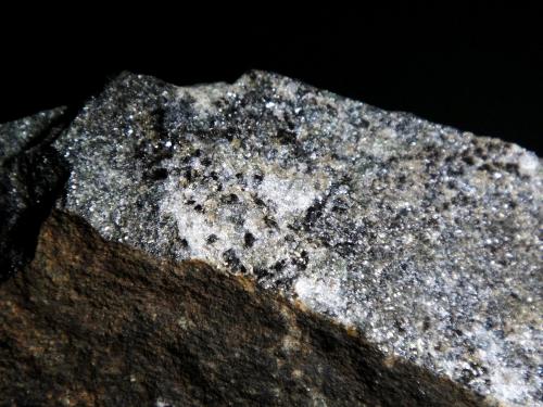 Zussmanita<br />Laytonville Quarry, Laytonville, Coastal Range, Mendocino County, California, USA<br />Campo de visión 4 cm.<br /> (Autor: Antonio P. López)