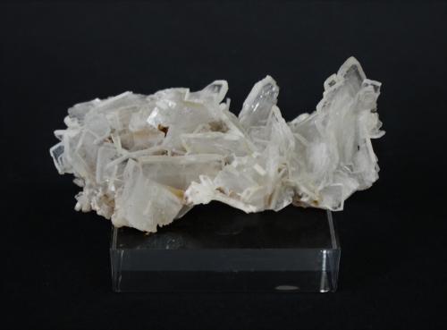 Barite<br />La Mure area, La Mure, Matheysine-Trièves, Grenoble, Isère, Auvergne-Rhône-Alpes, France<br />90mm x 45mm x 40mm<br /> (Author: Philippe Durand)