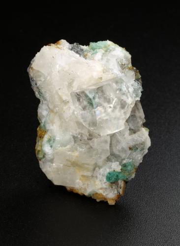 Beryl (variety emerald), Calcite, Fluorite<br />Peñas Blancas Mine, Municipio San Pablo de Borbur, Western Emerald Belt, Boyacá Department, Colombia<br />36mm x 17mm x 26mm, xl=6mm<br /> (Author: Fiebre Verde)