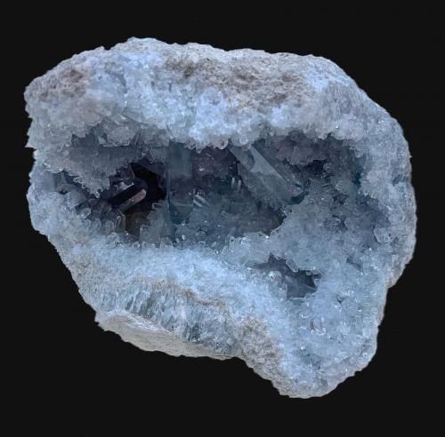 Celestina<br />Depósito de Sakoany, Comuna Katsepy, Distrito Mitsinjo, Región Boeny, Provincia Mahajanga (Majunga), Madagascar<br />17,2 x 11,5 cm.<br /> (Autor: Xavier bordas)