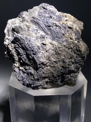 Arsenic<br />Brosso Mine, Cálea, Léssolo, Canavese District, Metropolitan City of Turin Province, Piedmont (Piemonte), Italy<br />40 x 38 mm<br /> (Author: Sante Celiberti)