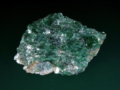 Moscovita (variedad fuchsita)<br />Minas Gerais, Brasil<br />7 x 5 cm.<br /> (Autor: Antonio P. López)