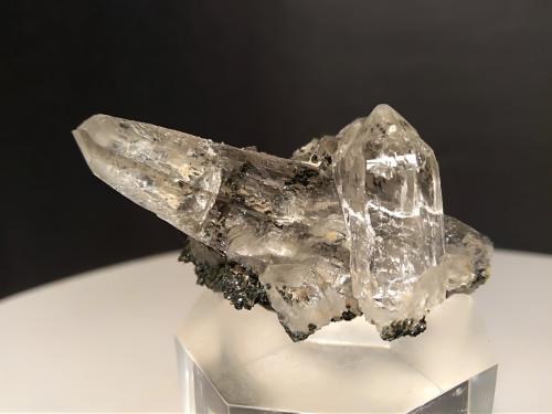 Quartz, Chlorite Group<br />Simplon railway tunnel (south section), Trasquera, Verbano-Cusio-Ossola Province, Piedmont (Piemonte), Italy<br />56,7 x 37,5 mm<br /> (Author: Sante Celiberti)