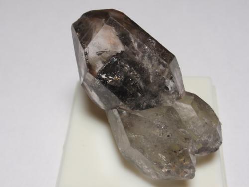 Cuarzo (variedad cristal de roca)<br />La Cabaña, Valdelmar, zona minera de Berbes, Berbes, Ribadesella, Comarca Oriente, Principado de Asturias (Asturias), España<br />45x20 mm<br /> (Autor: Ignacio)
