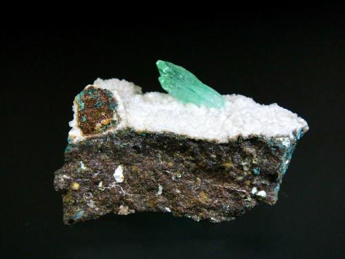 Fluorapophyllita-(K) (Apofilita)<br />Distrito Jalgaon, Maharashtra, India<br />4 x 2 cm.<br /> (Autor: Antonio P. López)
