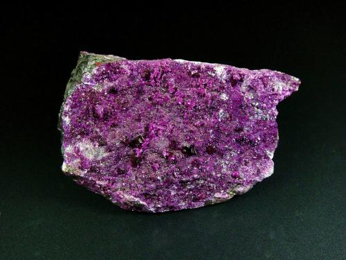 Clinocloro (variedad clinocloro crómico / kämmererita)<br />Mina Kop Krom, Kop Daglari, Provincia Erzurum, Región Anatolia Oriental, Turquía<br />6,5 x 5 cm.<br /> (Autor: Antonio P. López)
