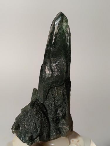 Quartz, Chlorite (Group)<br />Brenva Glacier, Veny Valley, Monte Bianco Massif (Mont Blanc Massif), Courmayeur, Aosta Valley (Val d'Aosta), Italy<br />51 x 27 mm<br /> (Author: Sante Celiberti)