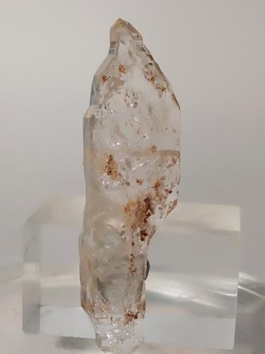 Quartz<br />Miage Glacier, Veny Valley, Monte Bianco Massif (Mont Blanc Massif), Courmayeur, Aosta Valley (Val d'Aosta), Italy<br />46 x 12 x 4,5 mm<br /> (Author: Sante Celiberti)