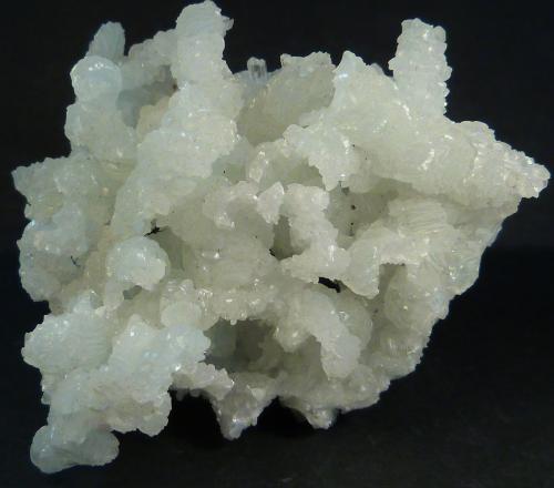 Fluorapophyllita-(K) (Apofilita)<br />Mumbai (Bombay), Distrito Mumbai, Maharashtra, India<br />6 x 6 x 4 cm.<br /> (Autor: Felipe Abolafia)