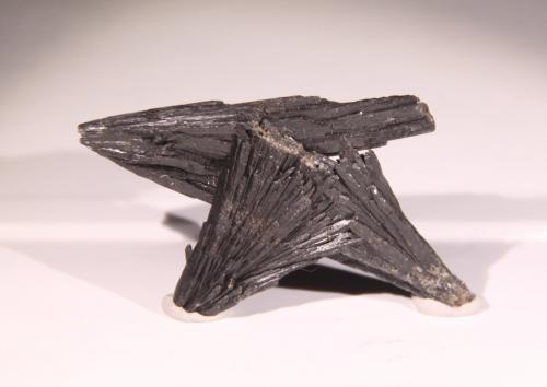 Kyanite<br />Ribeirão das Folhas, Minas Novas, Vale do Jequitinhonha, Minas Gerais, Brazil<br />73mm x 43mm x 11mm<br /> (Author: Firmo Espinar)