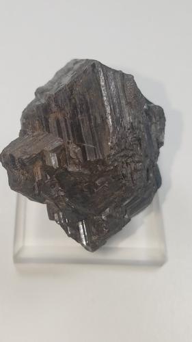 Rutile<br />Parkesburg, Sadsbury, Condado Chester, Pennsylvania, USA<br />3.8 cms x 3.7 cms x 3.1 cms<br /> (Author: kushmeja)