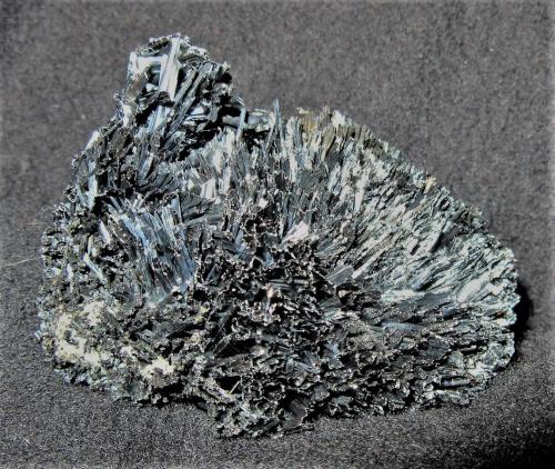 Stibnite<br />Kusa Mine, Bau, Kuching, Kuching District, Kuching Division, Sarawak State, Borneo Island, Malaysia<br />6.4x6.2x3.8 cm<br /> (Author: Joseph DOliveira)