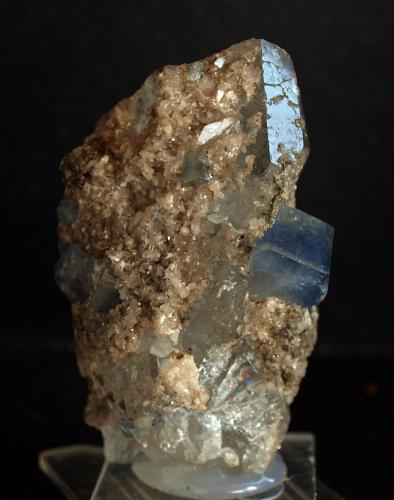Fluorapatito y Cuarzo<br />Minas da Panasqueira, Aldeia de São Francisco de Assis, Covilhã, Castelo Branco, Cova da Beira, Centro, Portugal<br />7.5 x 4.5 cm<br /> (Autor: Pedro Antonio)