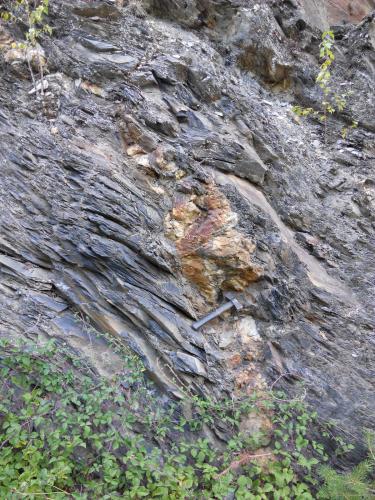 Filón de cuarzo. En estos filones pueden aparecer cristales de cuarzo hialino. (Autor: Frederic Varela)