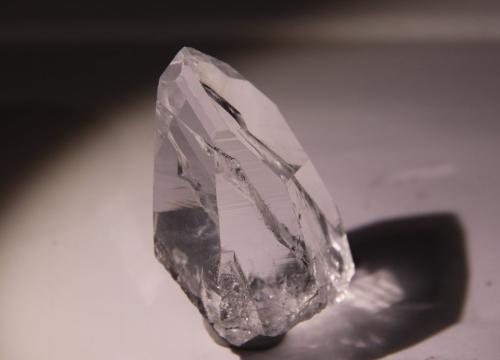 Quartz<br />Mina Peñas Blancas, Municipio San Pablo de Borbur, Cinturón Esmeraldífero Occidental, Departamento Boyacá, Colombia<br />33mm x 52mm x 28mm<br /> (Author: Firmo Espinar)