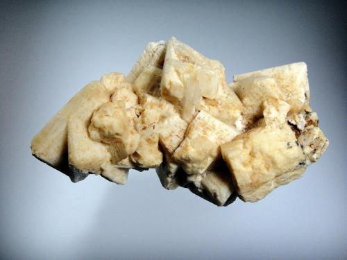Microclina<br />Araçuaí, Vale do Jequitinhonha, Minas Gerais, Brasil<br />11 x 7 cm.<br /> (Autor: Antonio P. López)
