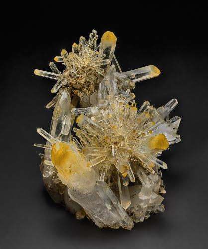 Quartz<br />Cabiche, Quípama, Departamento Boyacá, Colombia<br />10.4 x 8.4 cm<br /> (Author: am mizunaka)