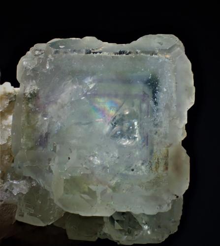 Fluorite<br />Xianghualing Mine, Xianghualing Sn-polymetallic ore field, Linwu, Chenzhou Prefecture, Hunan Province, China<br />37 mm x 28 mm x 28 mm<br /> (Author: Don Lum)