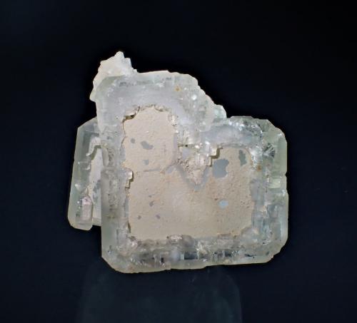 Fluorite<br />Xianghualing Mine, Xianghualing Sn-polymetallic ore field, Linwu, Chenzhou Prefecture, Hunan Province, China<br />37 mm x 28 mm x 28 mm<br /> (Author: Don Lum)