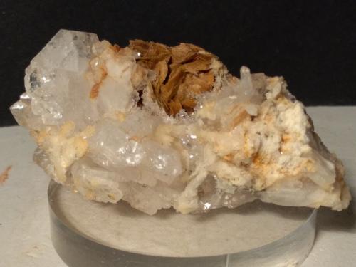 Baryte, Siderite<br />Brosso Mine, Cálea, Léssolo, Canavese District, Metropolitan City of Turin Province, Piedmont (Piemonte), Italy<br />74,5 x 39,4 mm<br /> (Author: Sante Celiberti)