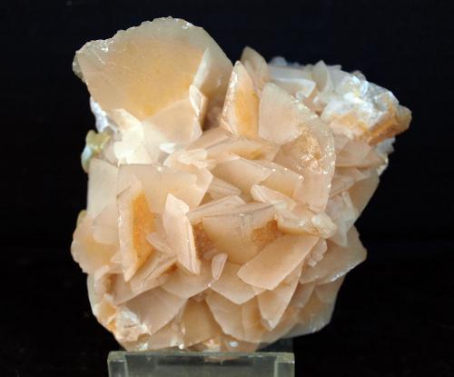 Calcita<br />Cantera Cruz dos Meninos, Santa Maria, Estremoz, Distrito Évora, Província Alentejo Central, Región Alentejo, Portugal<br />8 x 7.5 cm<br /> (Autor: Pedro Antonio)