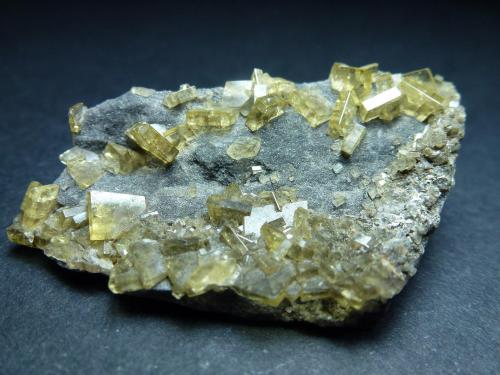 Barita<br />Meikle Mine, Bootstrap District, Elko County, Nevada, USA<br />2,5 x 1,2 cm.<br /> (Autor: javier ruiz martin)