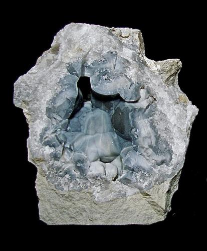 Quartz (variety chalcedony)<br />Monroe County, Indiana, USA<br />11 cm<br /> (Author: Bob Harman)