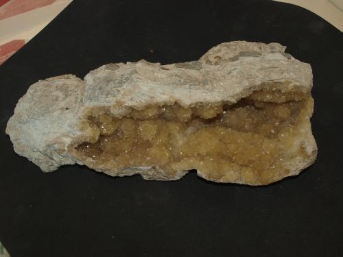 Calcita<br />Embalse de Camarillas, Agramón, Hellín, Comarca Campos de Hellín, Albacete, Castilla-La Mancha, España<br />30 x 14.5 cm<br /> (Autor: Pedro Antonio)