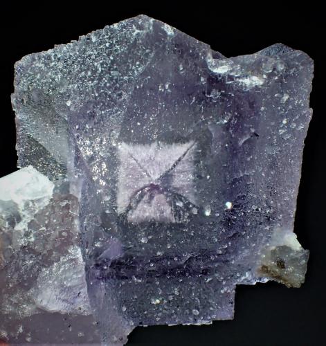 Fluorite<br />Elmwood Mine, Carthage, Central Tennessee Ba-F-Pb-Zn District, Smith County, Tennessee, USA<br />44 mm x 38 mm x 22 mm<br /> (Author: Don Lum)