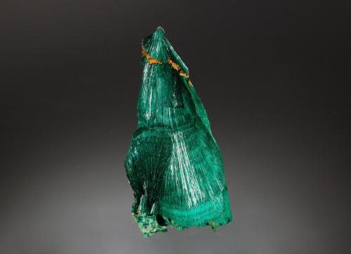 Malachite<br />Kerrouchen, Khénifra Province, Beni Mellal-Khenifra Region, Morocco<br />3.0 cm x 6.0 cm<br /> (Author: Michael Shaw)