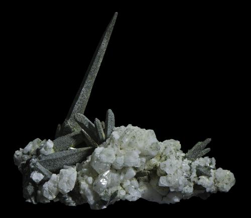 Quartz (variety prase)<br />Ganesh Himal, Dhading District, Bagmati Pradesh, Nepal<br />55 x 30 x 45 mm<br /> (Author: Rob Schnerr)