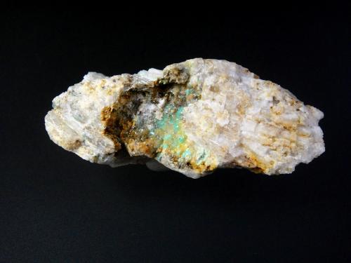 Aurichalcita (Auricalcita)<br />Mina Nieves, Monte Dobra, Viérnoles, Torrelavega, Comarca Besaya, Cantabria, España<br />6 x 2 cm.<br /> (Autor: Antonio P. López)