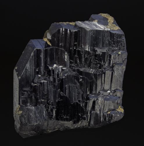 Ferberite<br />Minas da Panasqueira, Aldeia de São Francisco de Assis, Covilhã, Castelo Branco, Cova da Beira, Centro, Portugal<br />64 x 63 x 28 mm<br /> (Author: Rob Schnerr)