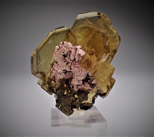 Barite, Dolomite<br />Warihuyn Hill, Puños, Miraflores District, Huamalíes Province, Huánuco Department, Peru<br />40 mm x 36 mm x 17 mm<br /> (Author: Don Lum)