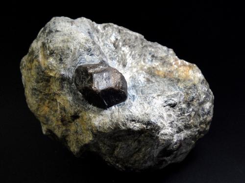 Almandino (Grupo Granate)<br />Bama Openpit (San Rafael Claim), Picón or Minas hill, San Vicenzo de Bama, Touro, Comarca Arzúa, La Coruña / A Coruña, Galicia / Galiza, Spain<br />8 x 6 cm.<br /> (Autor: Antonio P. López)