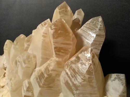 Quartz<br />Cavallaria Quarries, Cavallaria Mount, Brosso, Metropolitan City of Turin Province, Piedmont (Piemonte), Italy<br />300 x 180 mm<br /> (Author: Sante Celiberti)