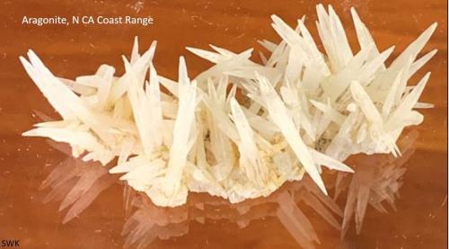 Aragonite<br />Coast Ranges de California septentrional, Coast Ranges de California, California, USA<br />8x7x2 cm<br /> (Author: Scot Krueger)