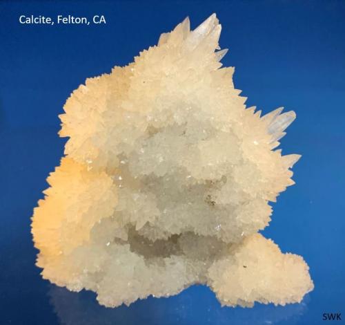Calcite<br />Felton, Santa Cruz Mountains, Santa Cruz County, California, USA<br />10x8x5 cm<br /> (Author: Scot Krueger)