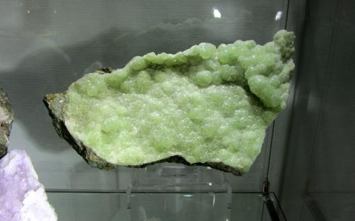 Prehnite<br />Cantera Burgberg (Cantera Trautvetter), Distrito Marburg-Biedenkopf, Región Gießen, Hesse/Hessen, Alemania<br />approx. 25 cm<br /> (Author: Tobi)