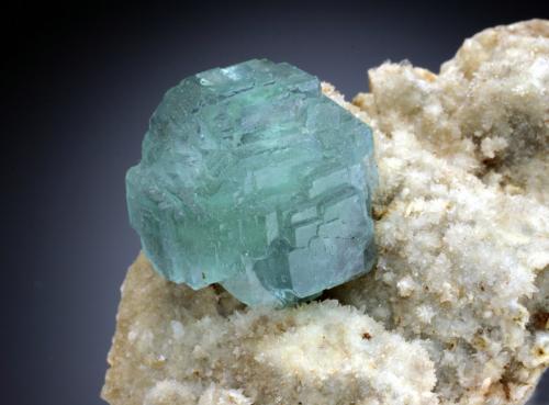 Fluorite on Quartz<br />Mina Felix, Azusa, Montes San Gabriel, Condado Los Angeles, California, USA<br />7x4x3 cm overall size<br /> (Author: Jesse Fisher)