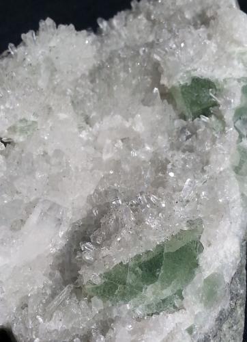 Fluorite and Quartz<br />Baimashan tunnel (construction site), Qianbaxia, Wuyishan, Nanping Prefecture, Fujian Province, China<br />13 x 7 cm<br /> (Author: Volkmar Stingl)