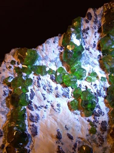 Andradite (variety demantoid), asbestos<br />Valmalenco, Provincia Sondrio, Lombardía, Italia<br />200 x 132 mm<br /> (Author: Sante Celiberti)