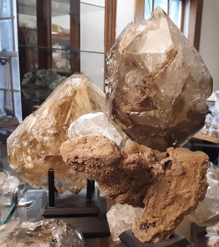 Quartz<br />Turtle Clan Ridge, Fonda, Mohawk, Montgomery County, New York, USA<br />20 cm.<br /> (Author: vic rzonca)