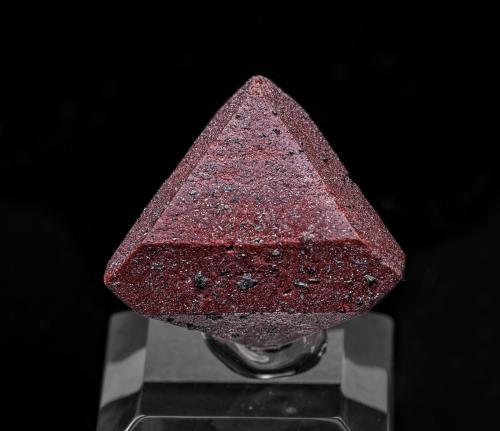 Zunyite<br />Diapiro Qalat-e Payeen, Bandar Abbas, Distrito Central, Condado Bandar Abbas, Provincia Hormozgan, Irán<br />19 x 20 mm<br /> (Author: am mizunaka)